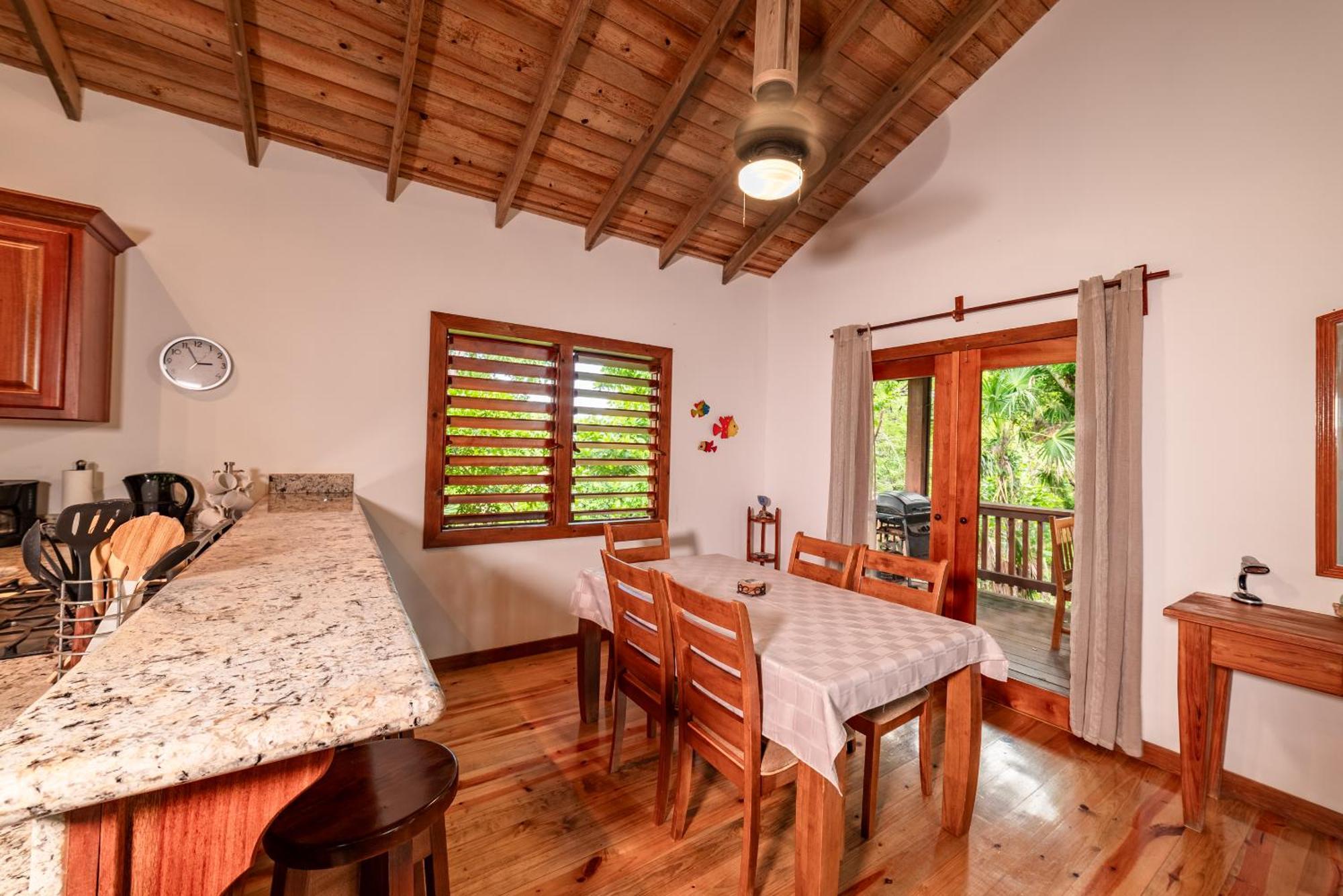 Cocolobo Resort West End Esterno foto